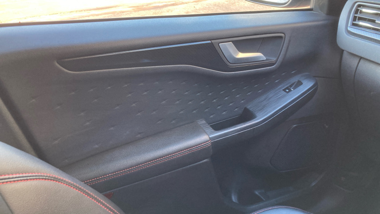 Ford Kuga 2.5 PHEV ST-Line 5dr CVT Estate